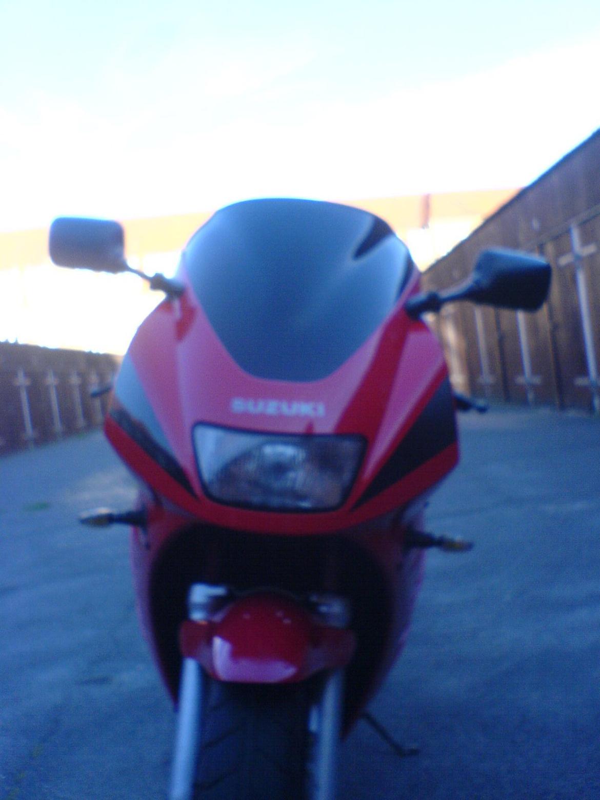 Suzuki RF 600 R billede 11