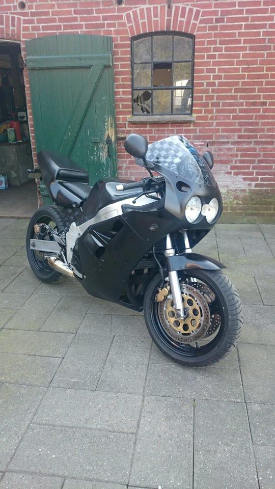 Yamaha fzr 1000 billede 3