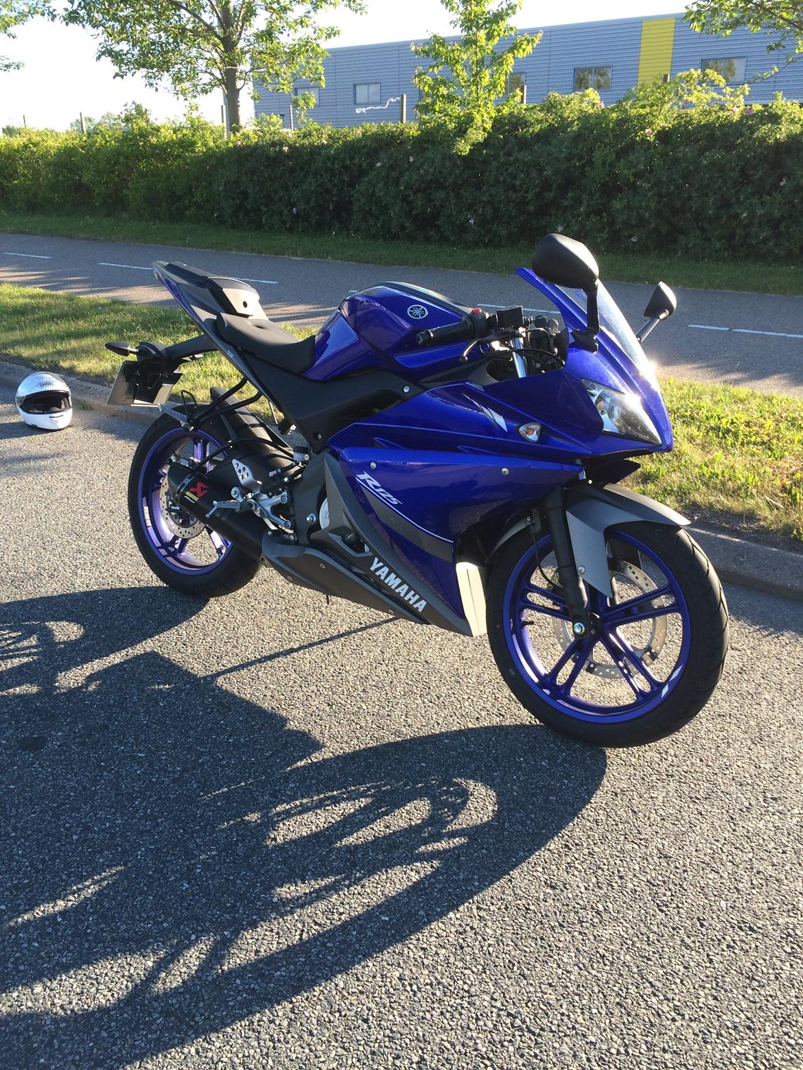 Yamaha YZF-r125 billede 2