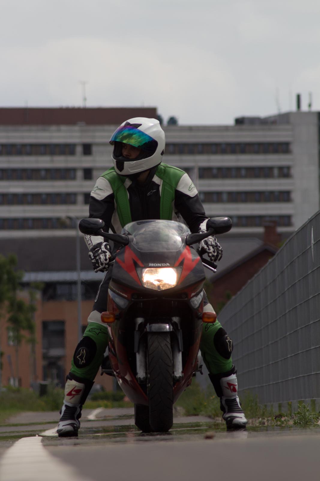 Honda CBR 600 F3 billede 4