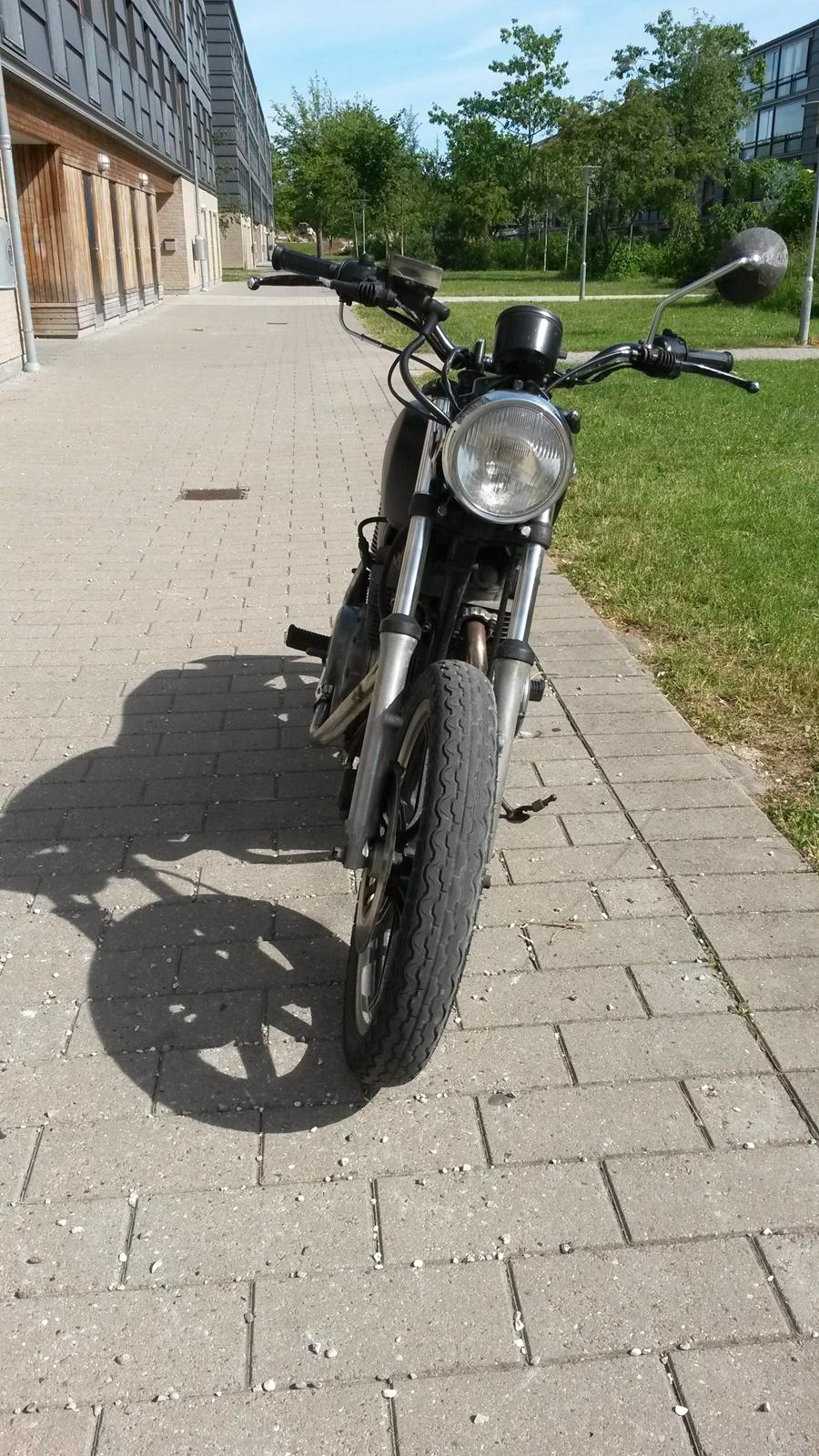 Yamaha xs 250 billede 3