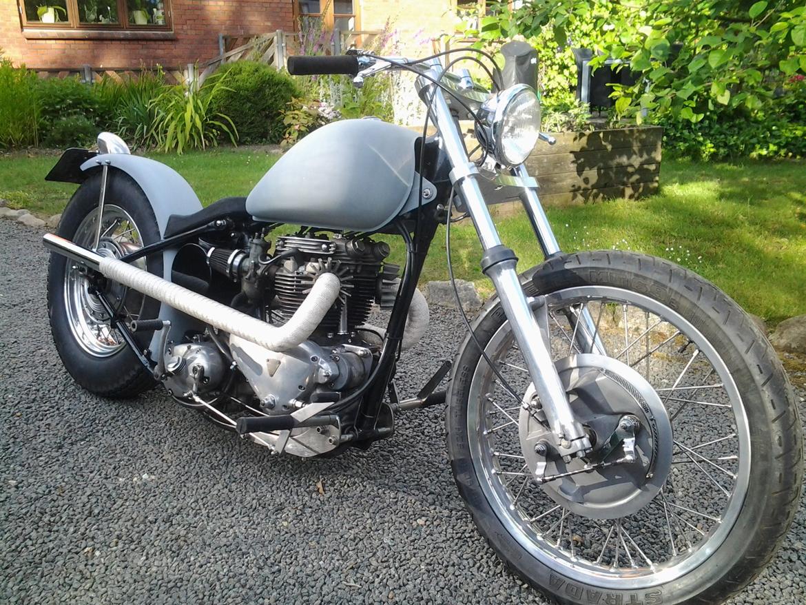 Triumph T110 billede 2