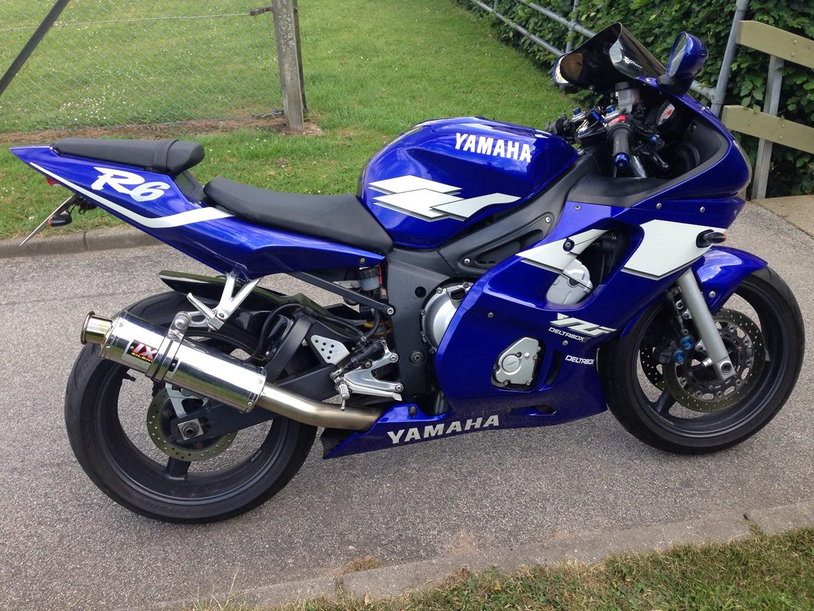 Yamaha R6 billede 1