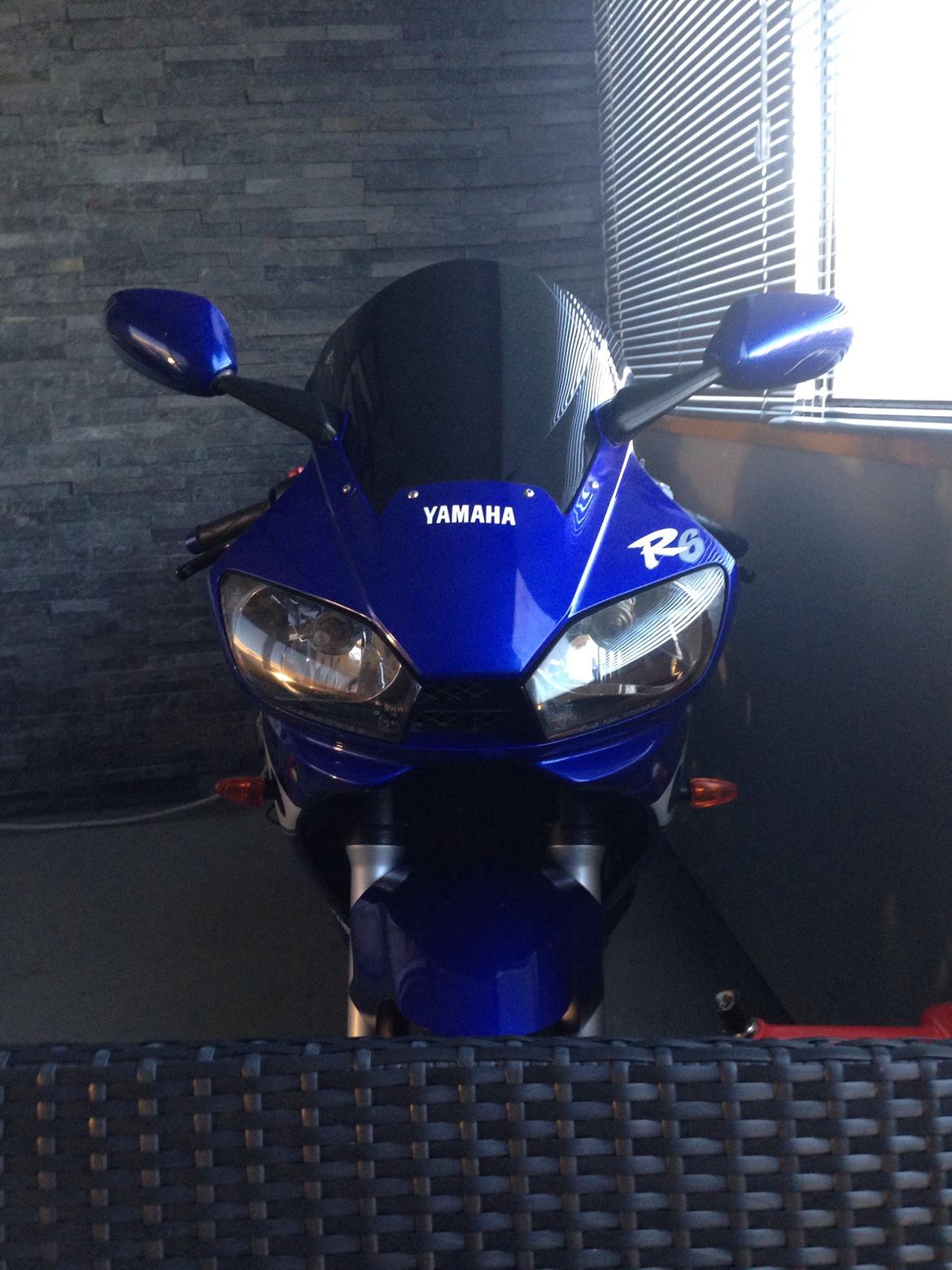 Yamaha R6 billede 15