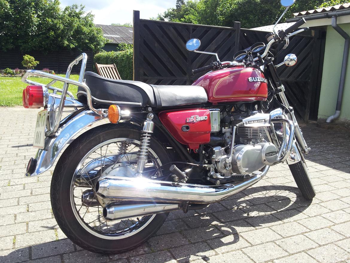 Suzuki GT380/solgt billede 8