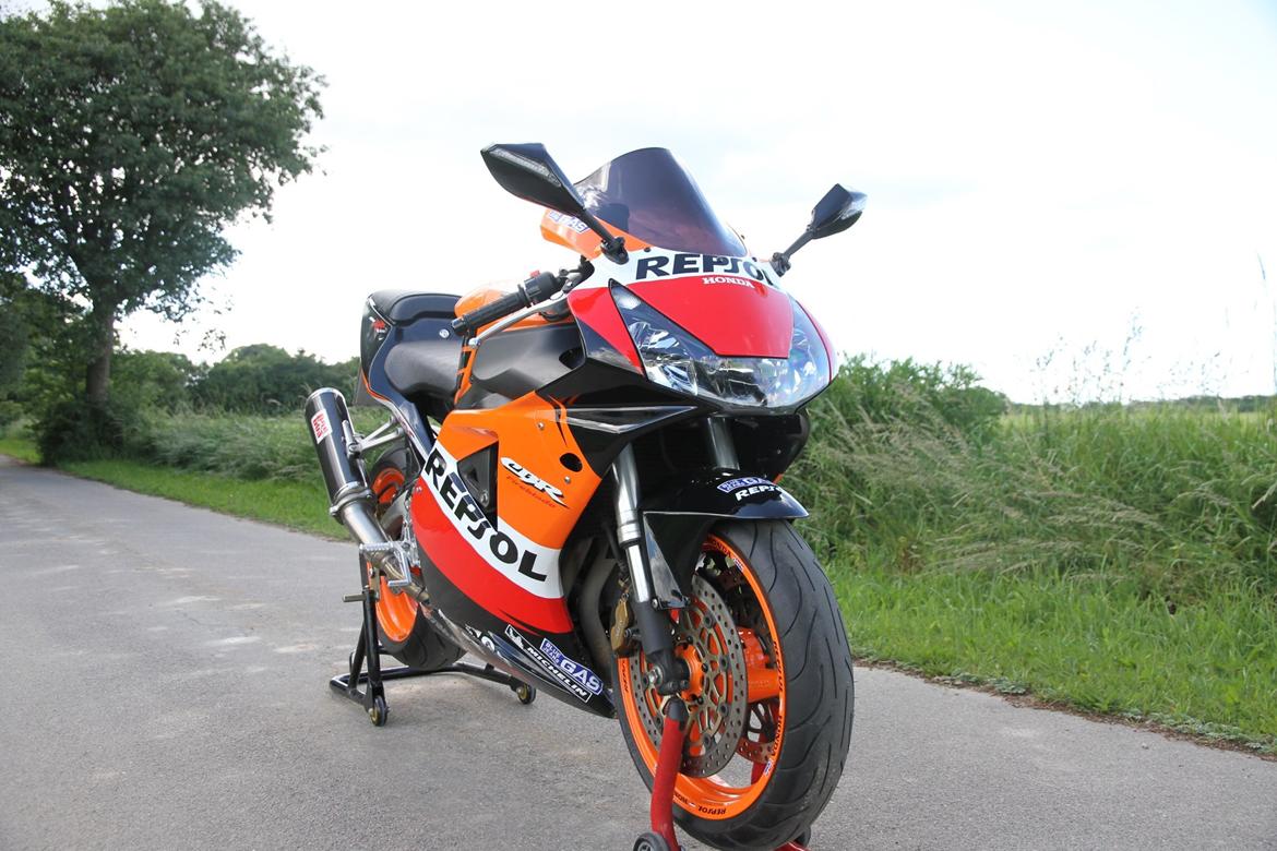 Honda CBR954RR Fireblade billede 3