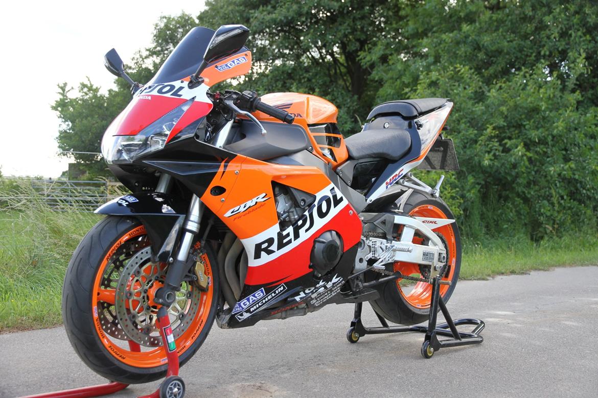 Honda CBR954RR Fireblade billede 8