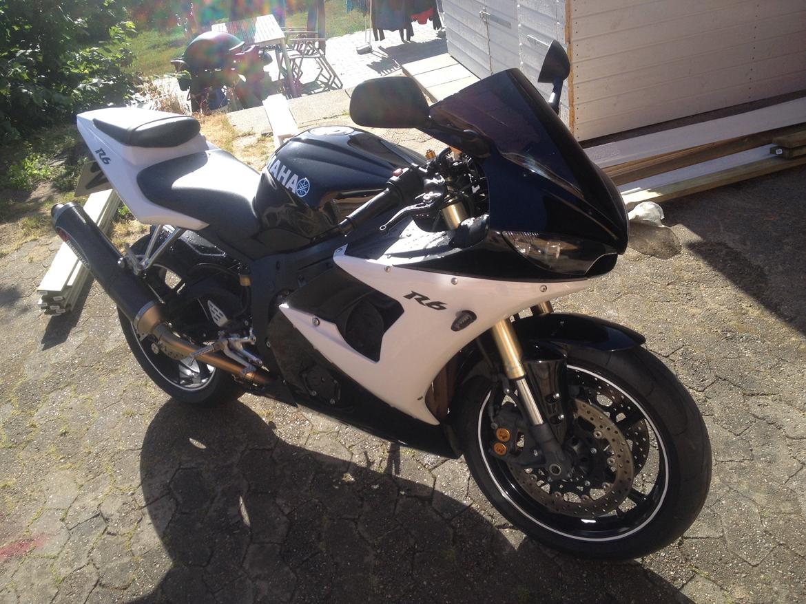 Yamaha R6 Black'n'White solgt billede 5