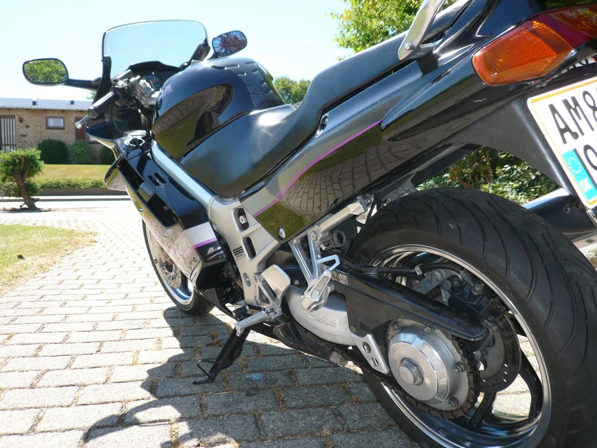 Honda VFR750F billede 6