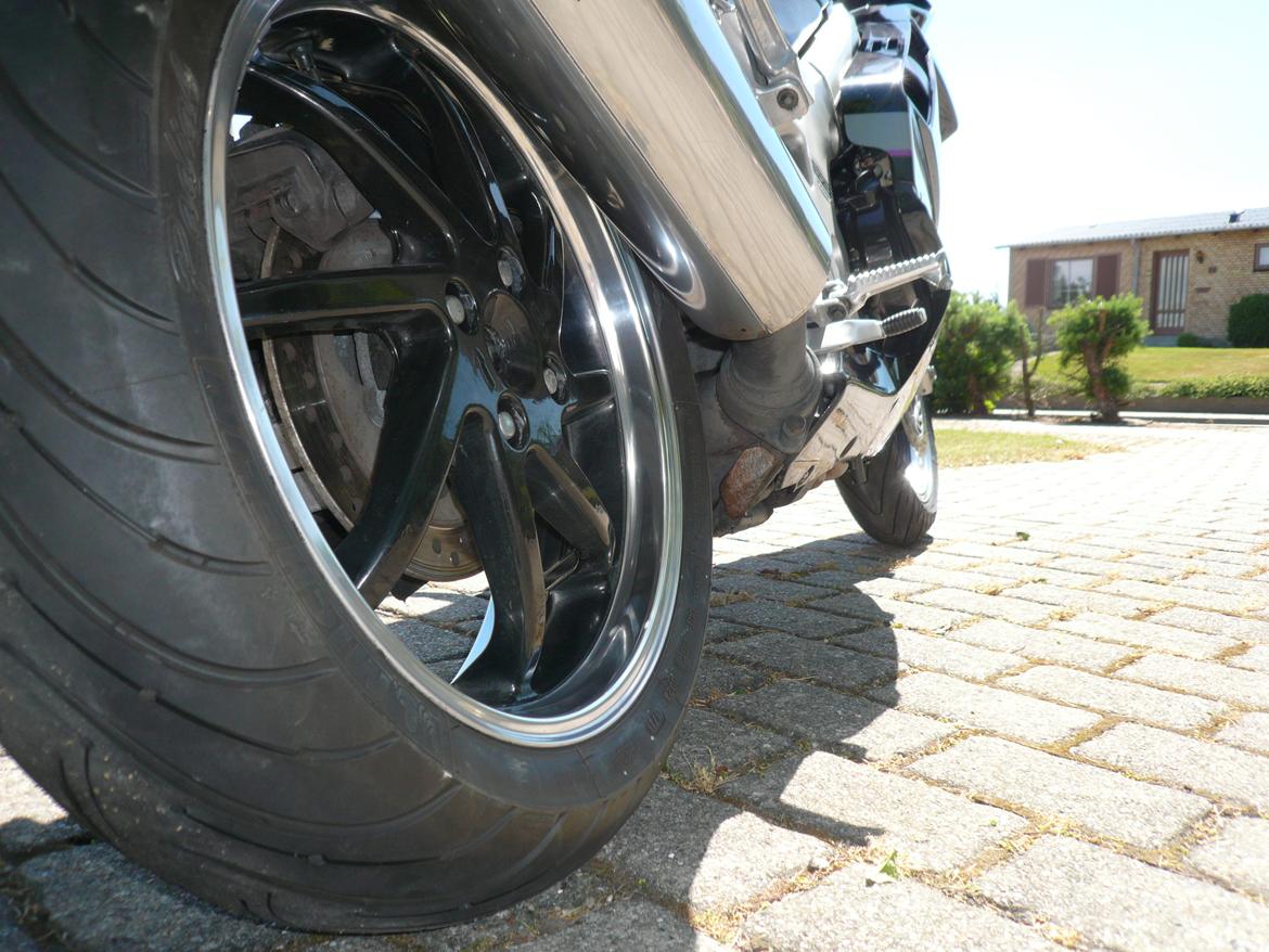 Honda VFR750F billede 9