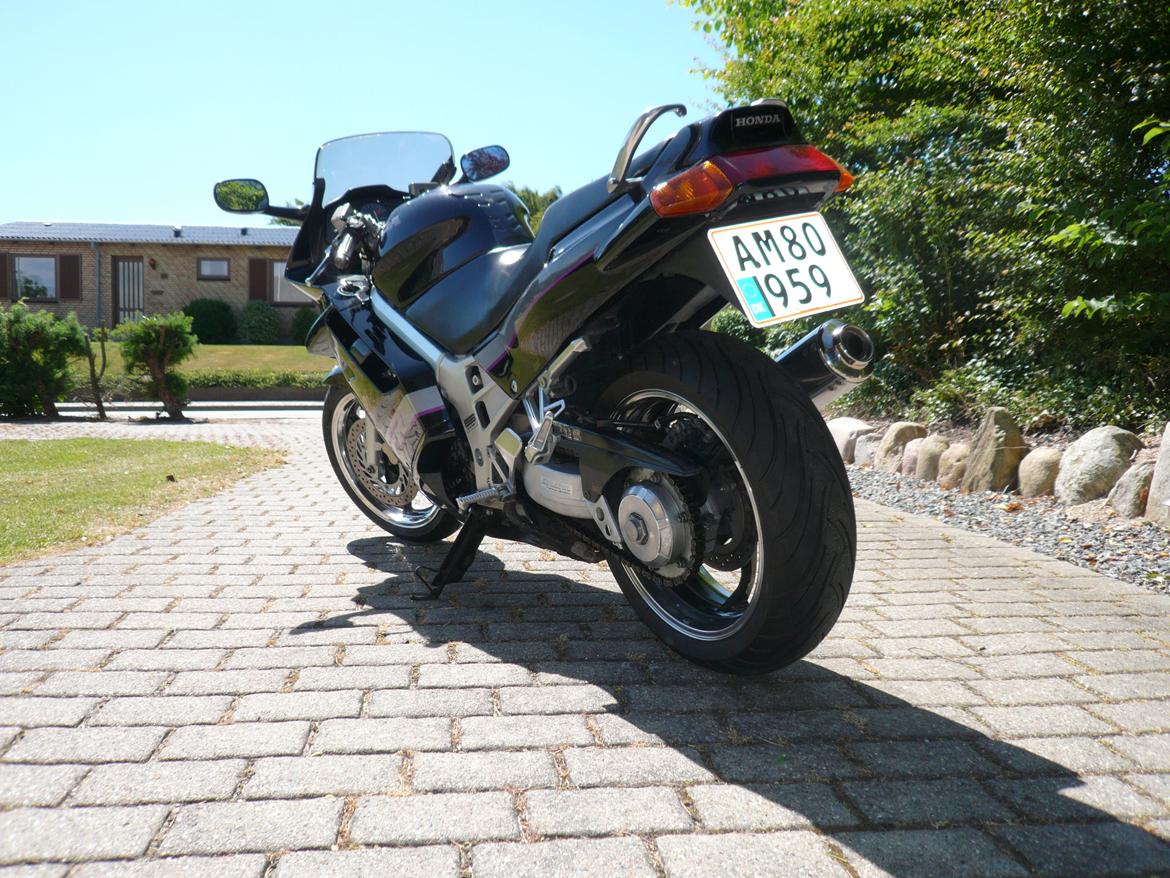 Honda VFR750F billede 23