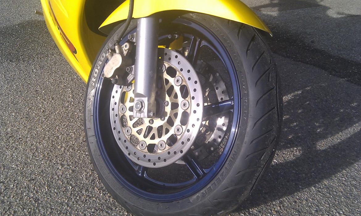 Honda VFR 750 RC36/2 billede 2