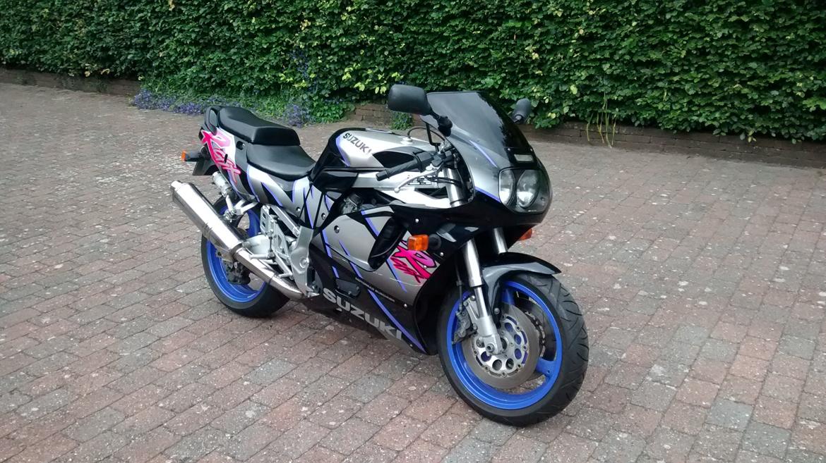 Suzuki GSXR 750 billede 1