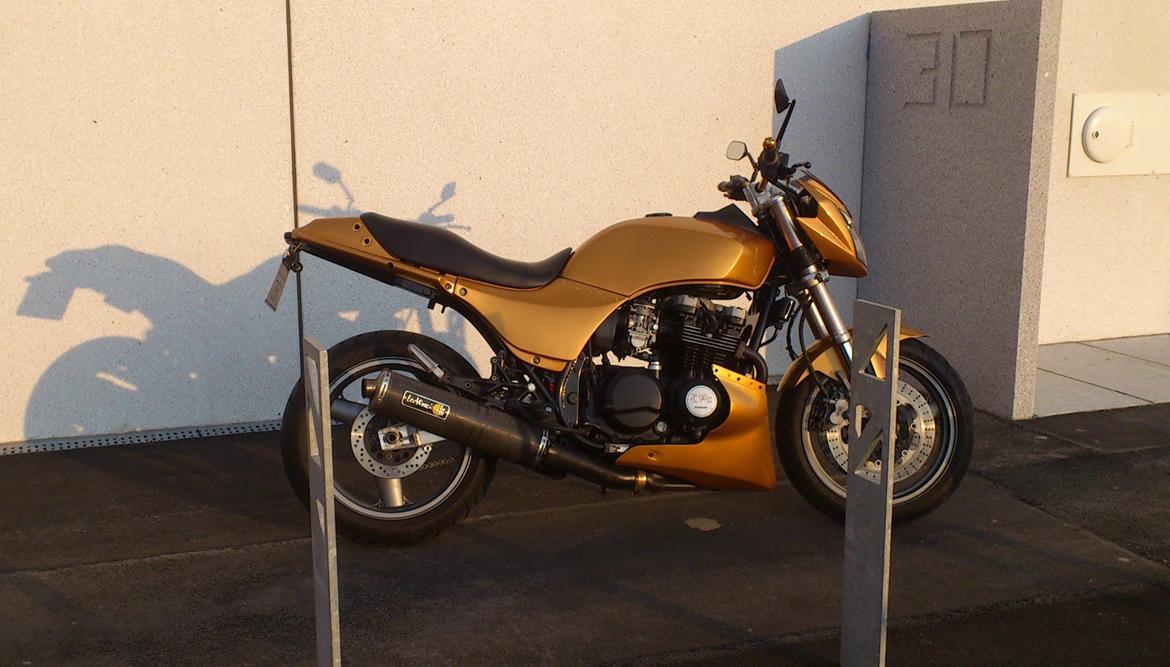 Kawasaki gpz 750 UT Streetfighter billede 1