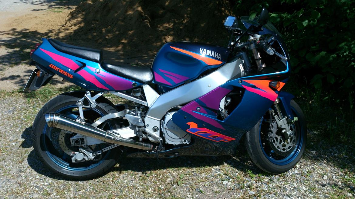 Yamaha YZF 750 R - de frækkeste farver fra halvfemserne billede 1