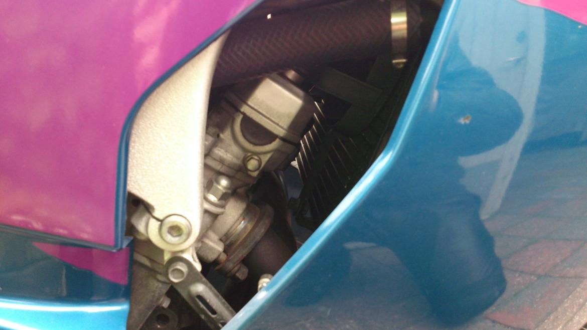 Yamaha YZF 750 R - los motos billede 8