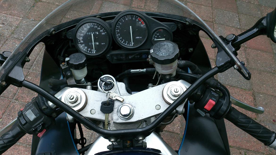 Yamaha YZF 750 R billede 9