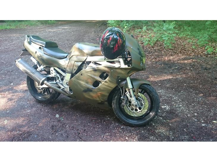 {{currentPhoto.altText}} billede {{currentPhoto.number}}