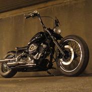 Yamaha XVS650 Dragstar Bobber