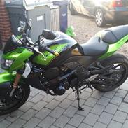 Kawasaki Z750R