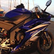 Yamaha R6