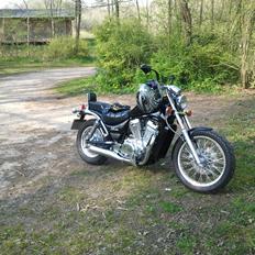 Suzuki vs 750 intruder model GLF H / VR51BD (Solgt)
