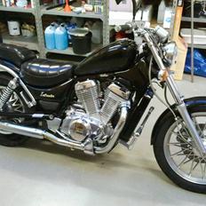 Suzuki vs 750 intruder model GLF H / VR51BD (Solgt)