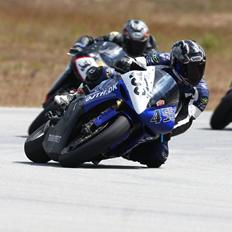 Yamaha YZF-R1 - Baneracer