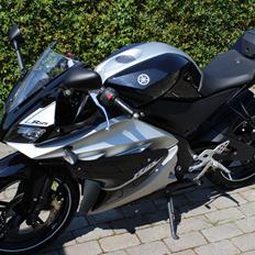 Yamaha YZF R125
