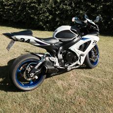 Suzuki gsxr 750 k7