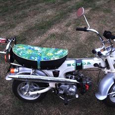 Honda Dax (ST70)