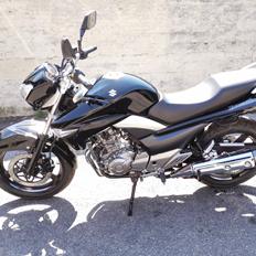 Suzuki GW 250 Inazuma