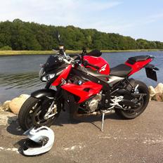 BMW S1000R