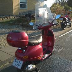 Piaggio Vespa ET4
