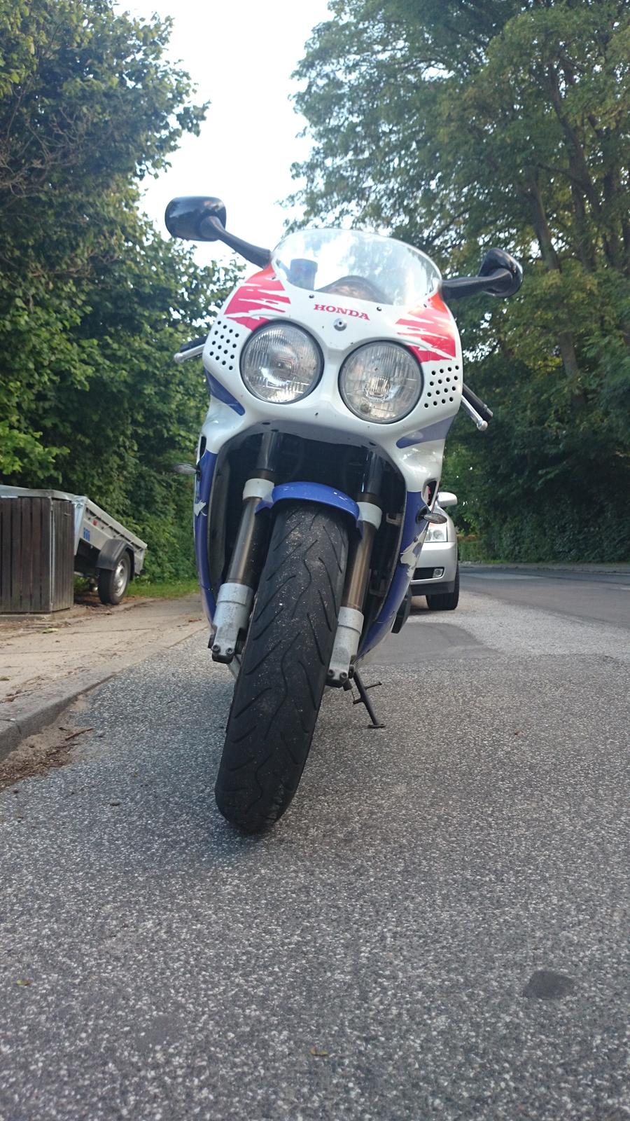 Honda CBR900RR Fireblade billede 1