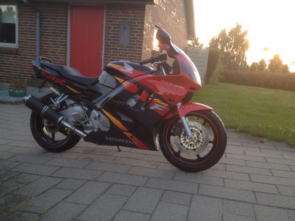 Honda Cbr 600 f3 SOLGT billede 1