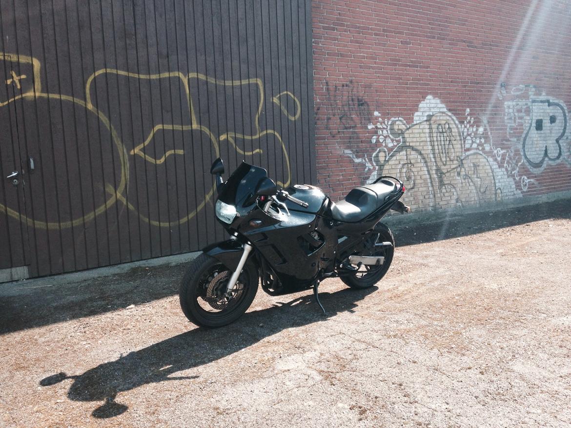 Suzuki GSX600F (Solgt) billede 4