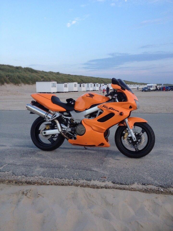 Honda Vtr Firestorm billede 1