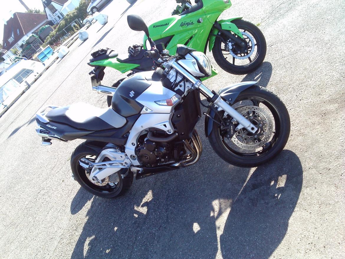 Suzuki GSR 600 billede 14
