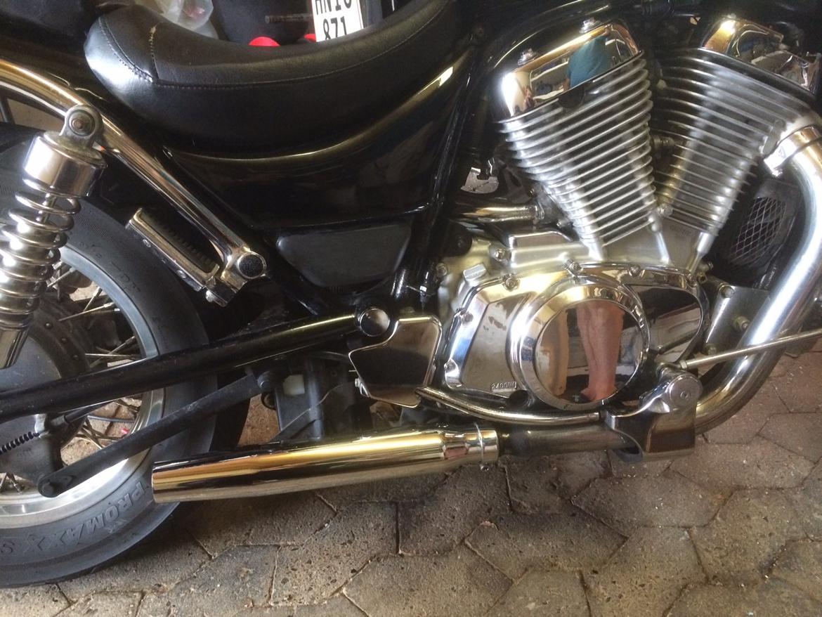 Suzuki Intruder VS 800 billede 18