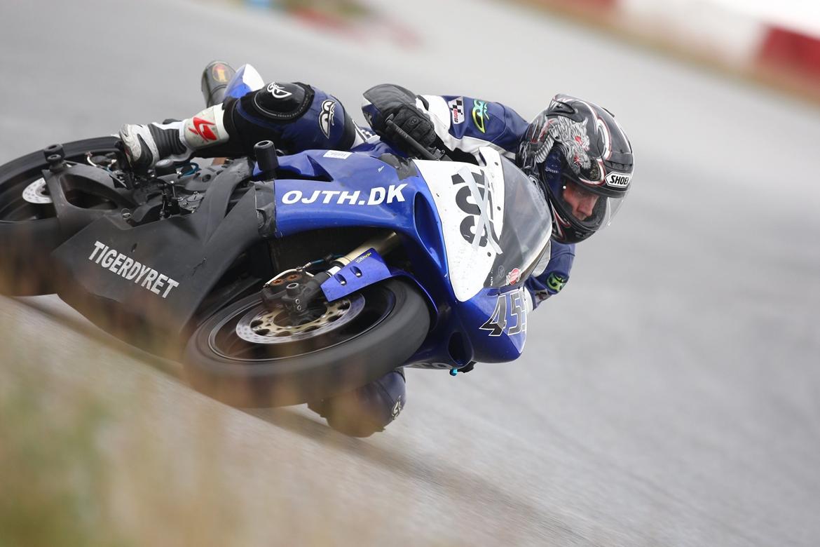 Yamaha YZF-R1 - Baneracer billede 1