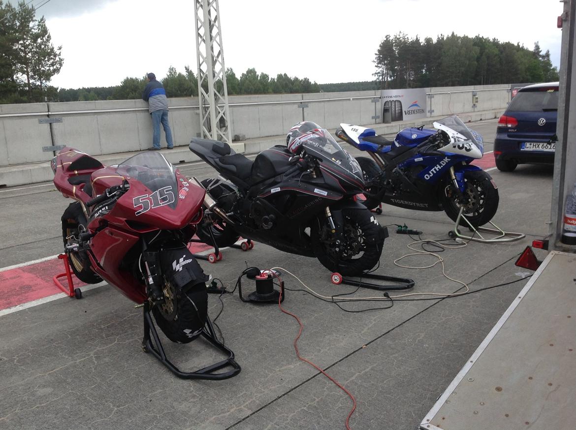 Yamaha YZF-R1 - Baneracer billede 14