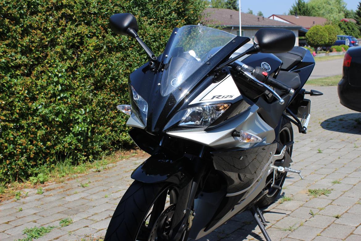 Yamaha YZF R125 billede 1