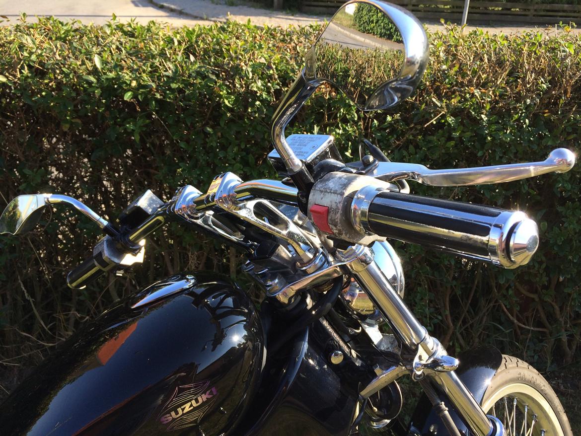 Suzuki Intruder VS 800 billede 7