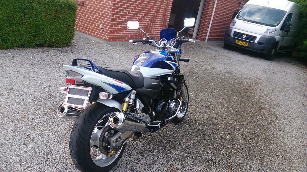 Suzuki gsx 1400 billede 4
