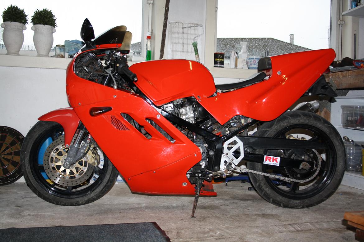 Suzuki GSX 400 X billede 8