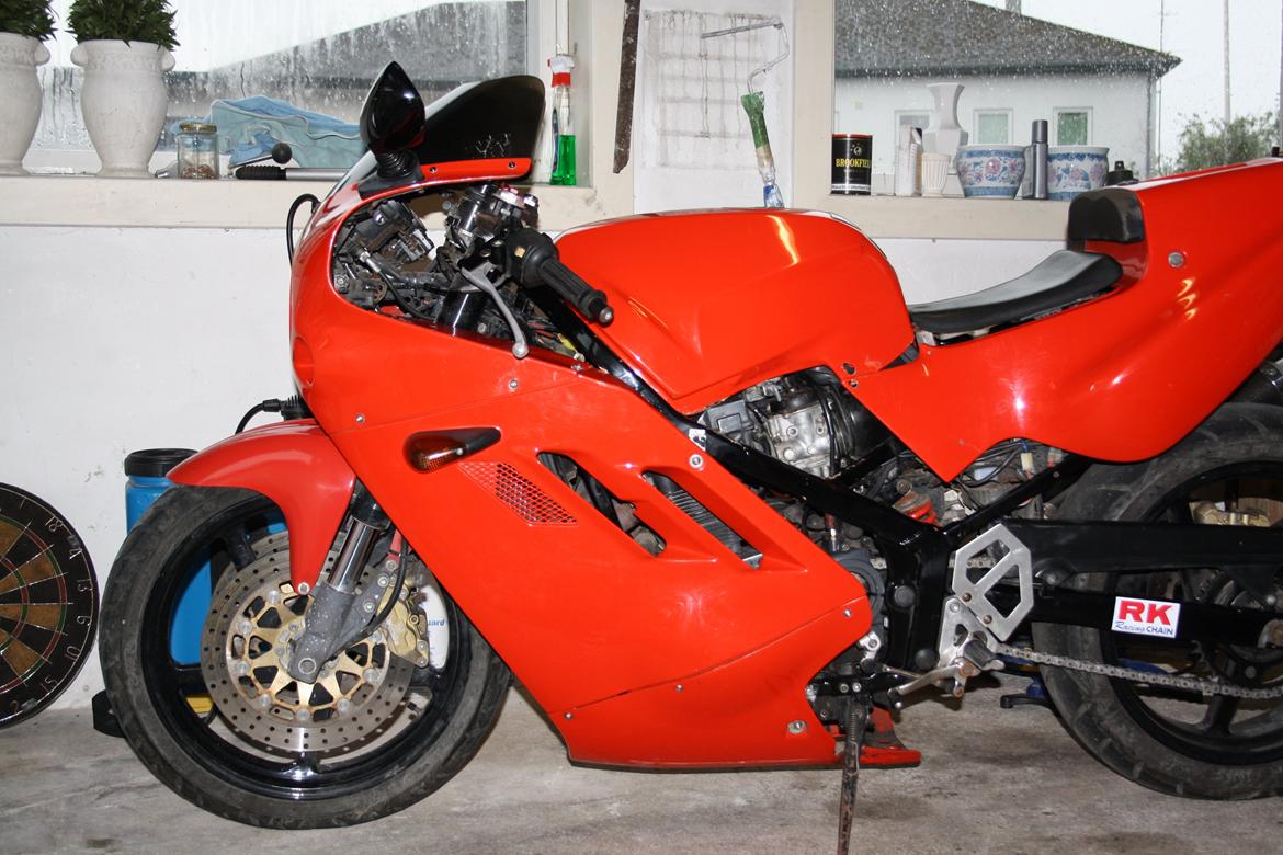 Suzuki GSX 400 X billede 9