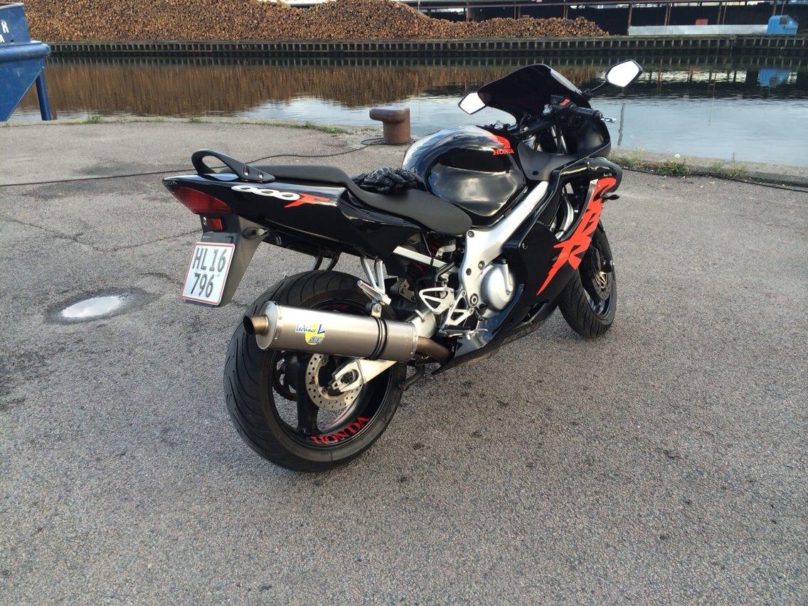 Honda CBR 600 F4 billede 17