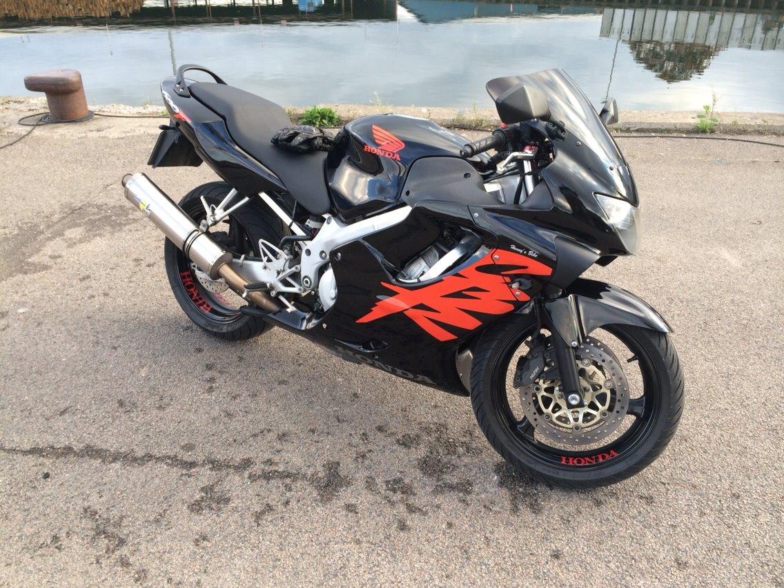 Honda CBR 600 F4 billede 21