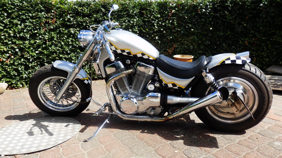 Suzuki Intruder VS 1400 billede 1